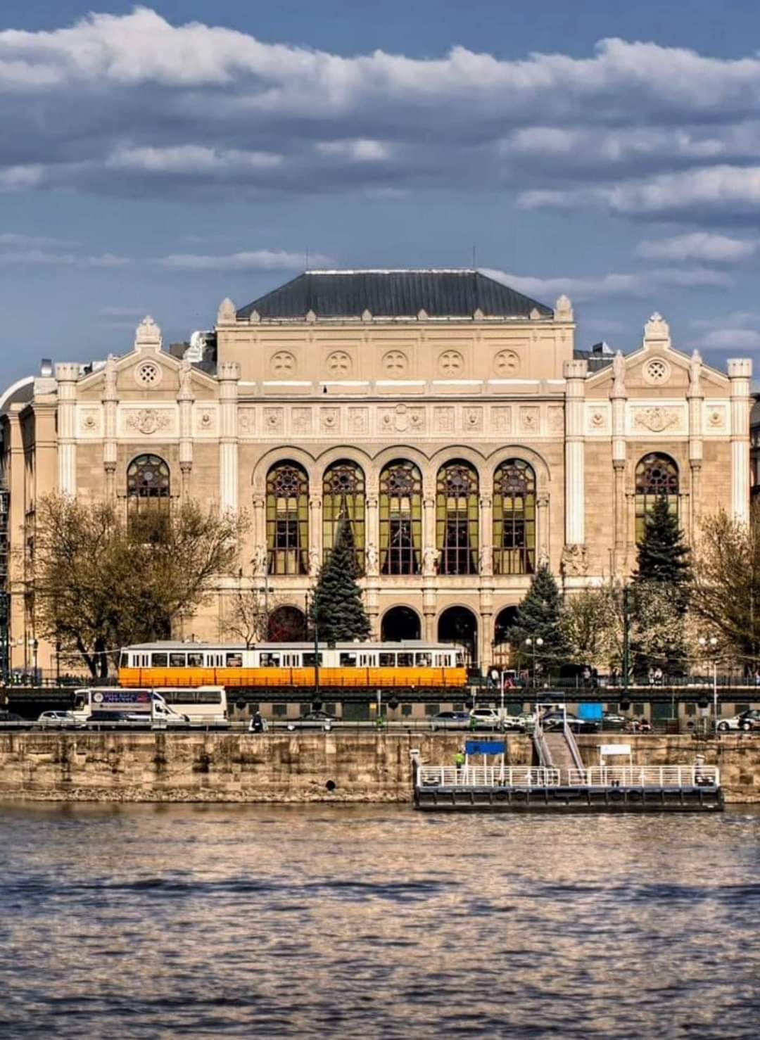 Budapest Metropolitan University photo 9