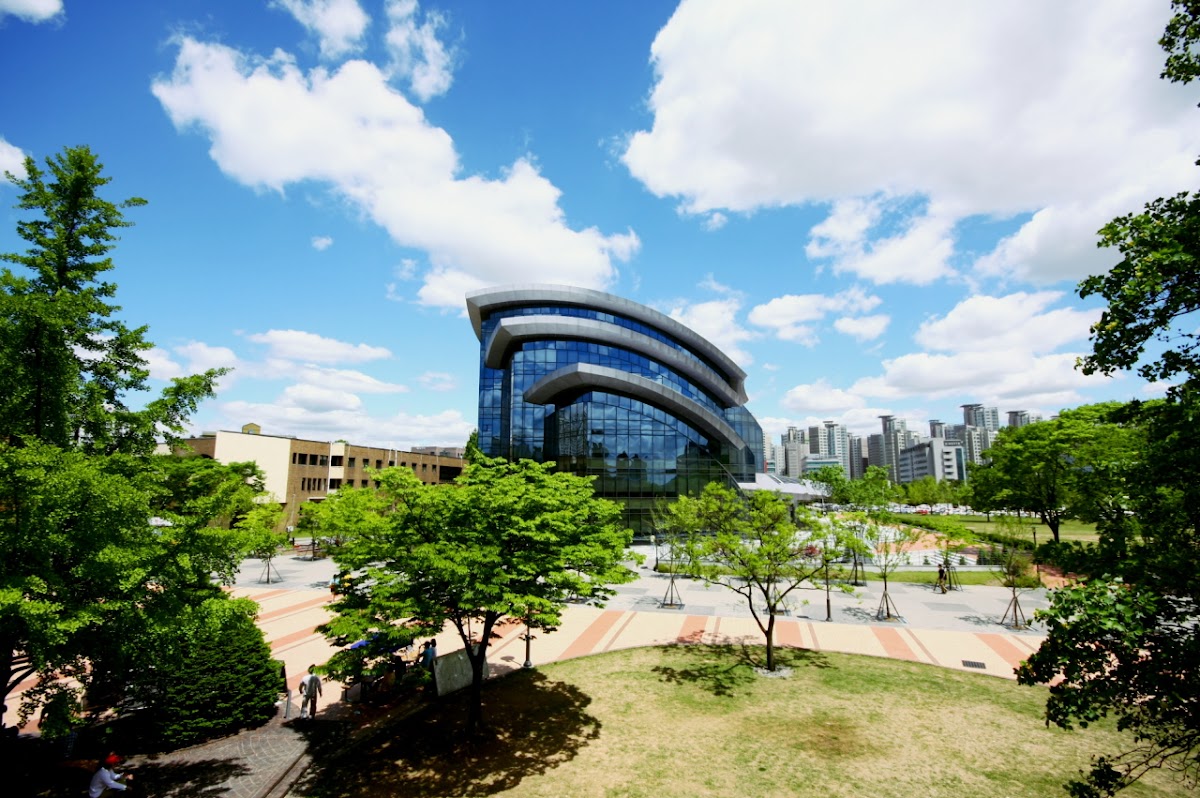 Sungkyunkwan University (SKKU) photo 1