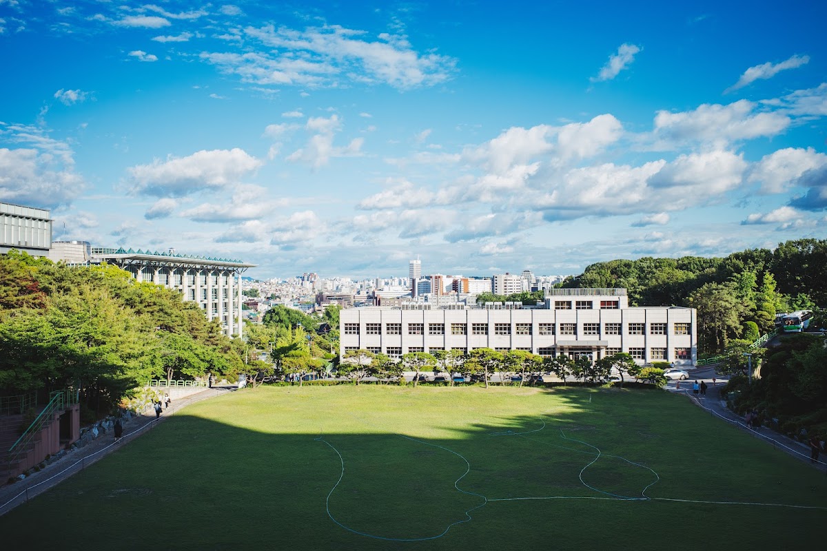 Sungkyunkwan University (SKKU) photo 3