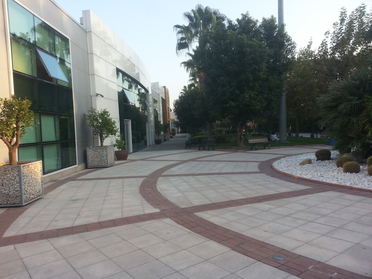 Yaşar University photo 4