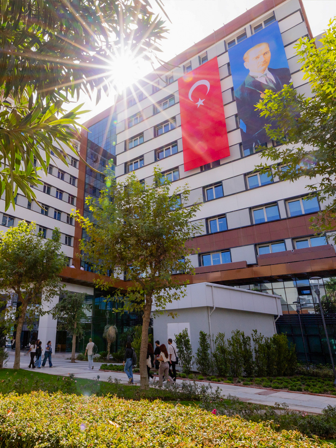 Yaşar University photo 8