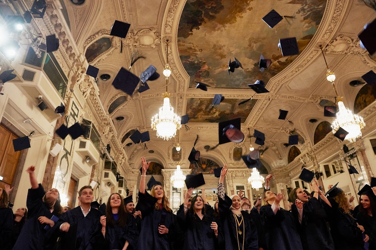 Webster Vienna Private University photo 2