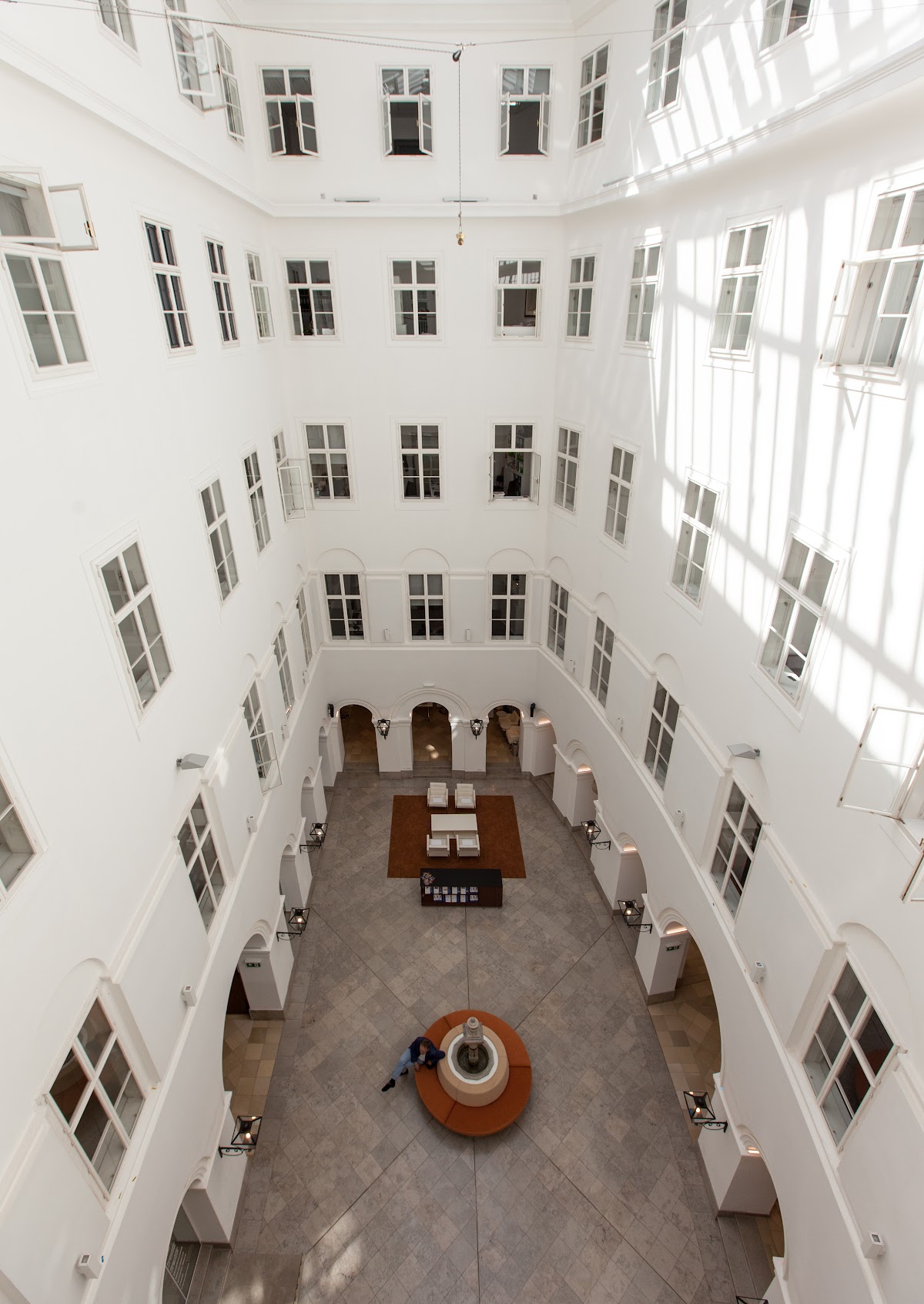 Webster Vienna Private University photo 9