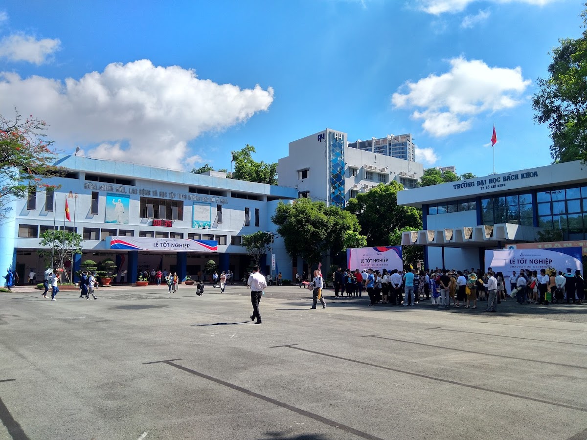 Ho Chi Minh City University of Technology (HCMUT) photo 7