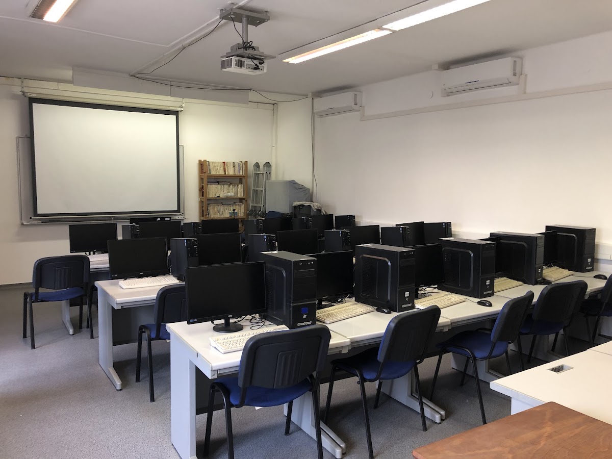 Károli Gáspár University of the Reformed Church in Hungary photo 5