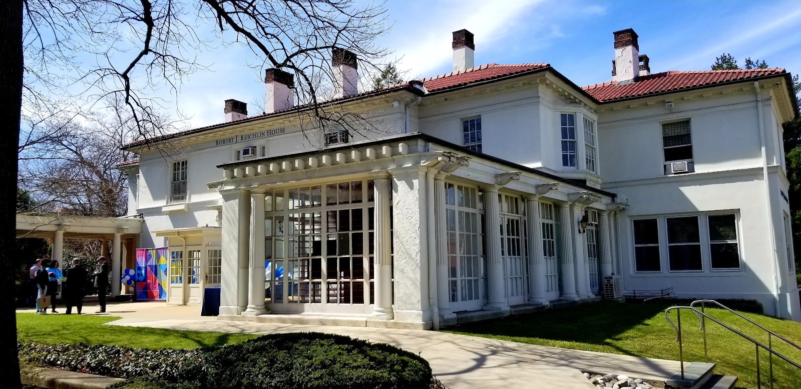 University of 3084