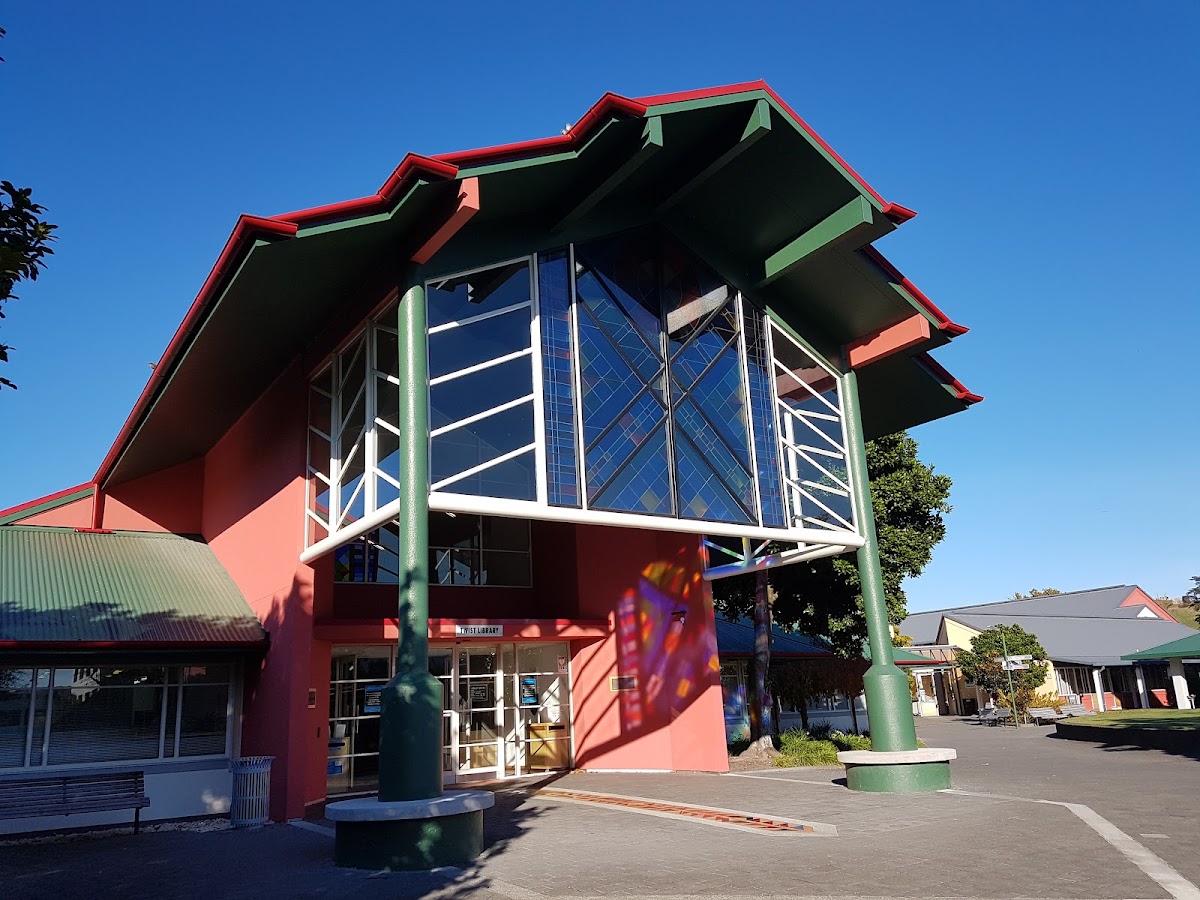 Eastern Institute of Technology (EIT) photo 8