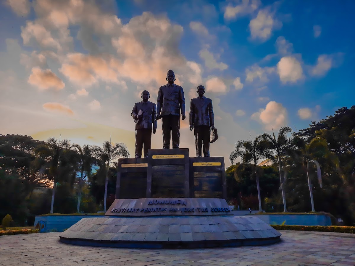 Jember University photo 3