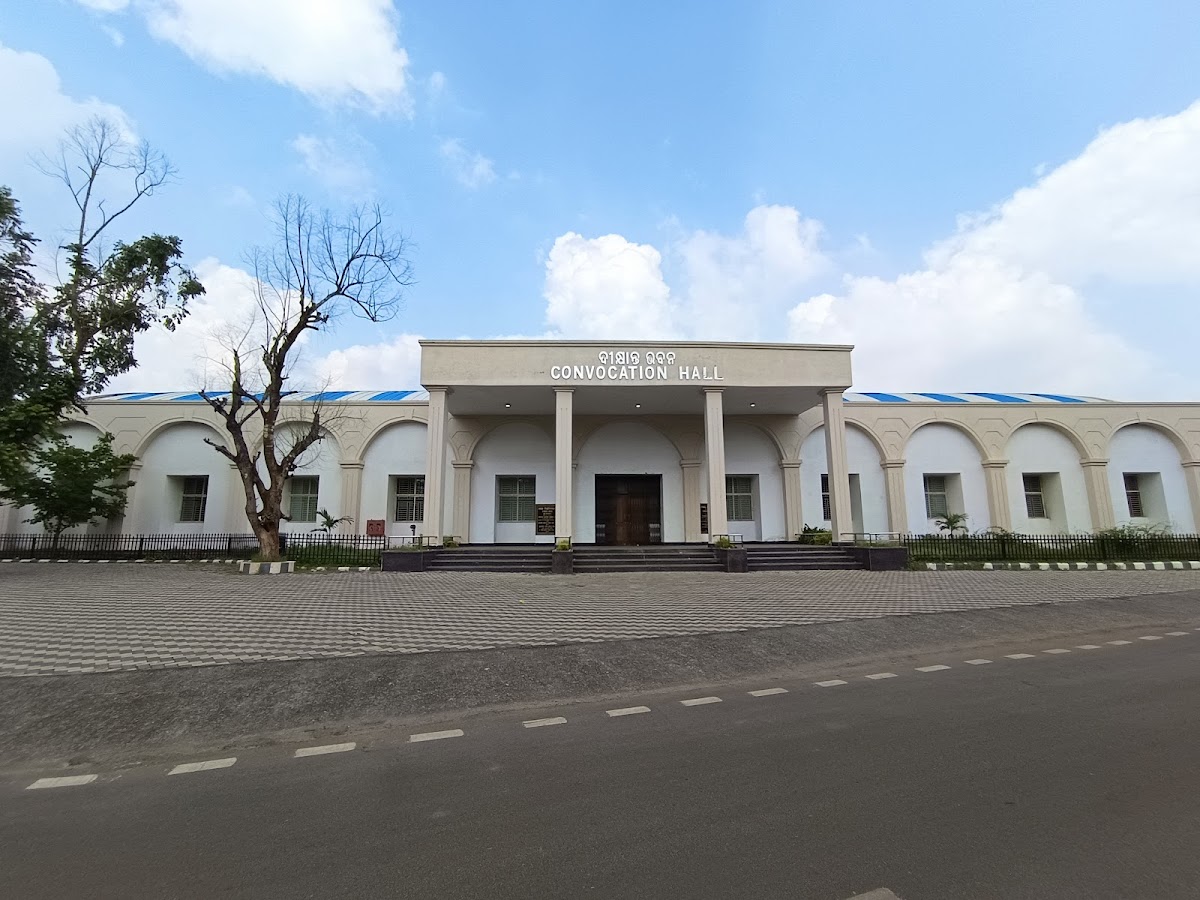 Utkal University photo 6