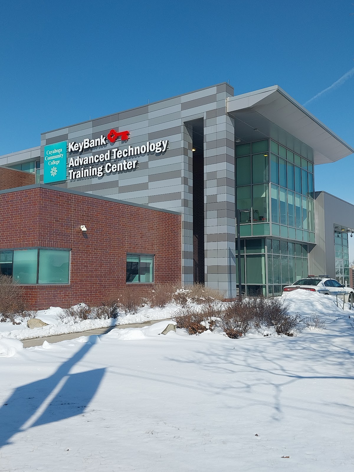 Technical Institute 2805 photo 4