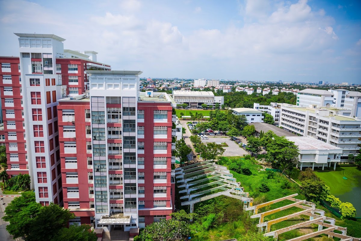 King Mongkut's University of Technology Thonburi photo 3