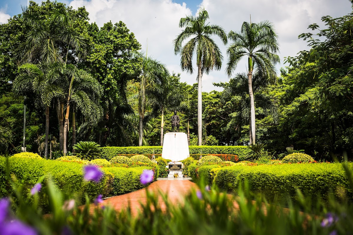King Mongkut's University of Technology Thonburi photo 4