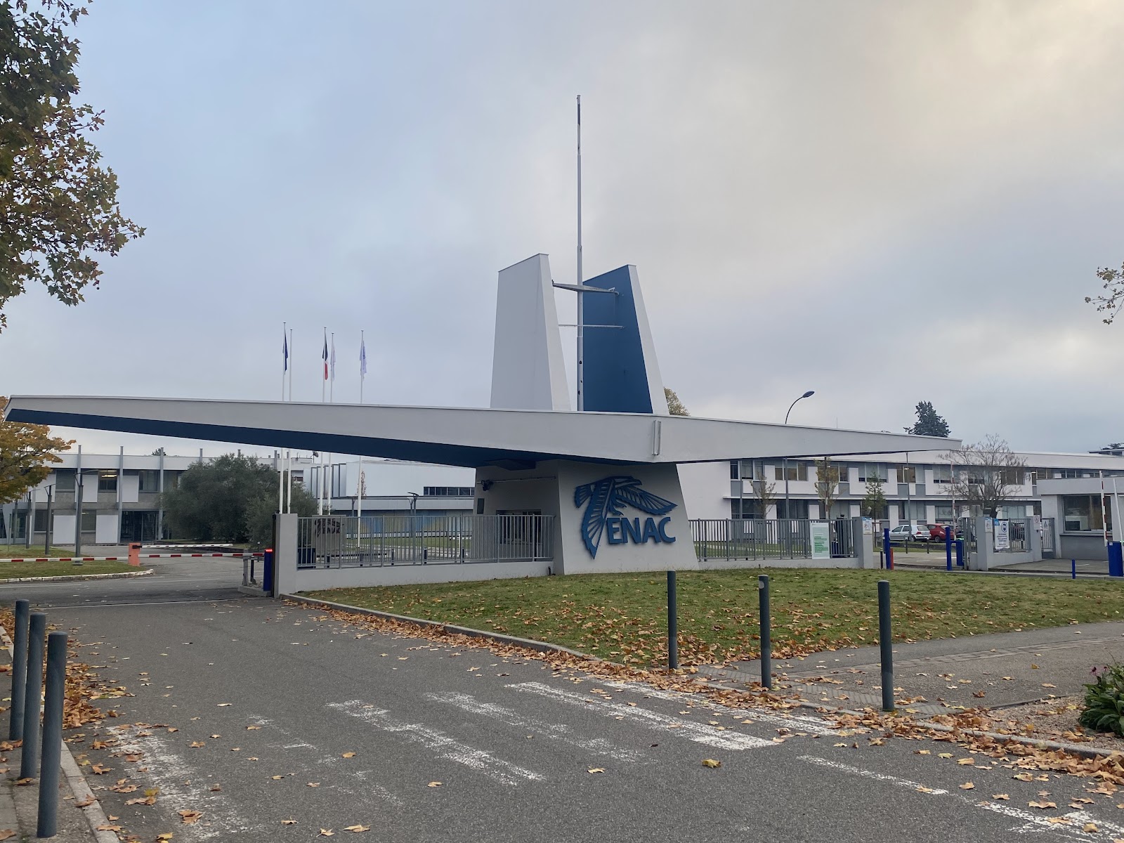 ENAC (École Nationale de l'Aviation Civile)