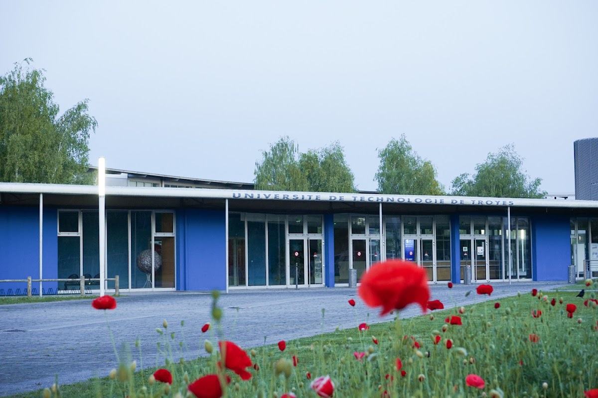 Université de Technologie de Troyes photo 2