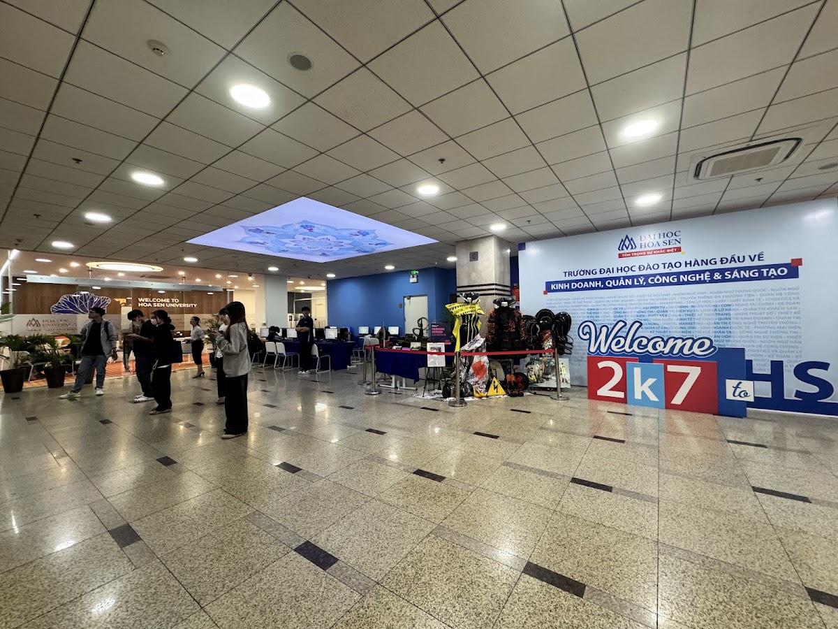 Hoa Sen University photo 3