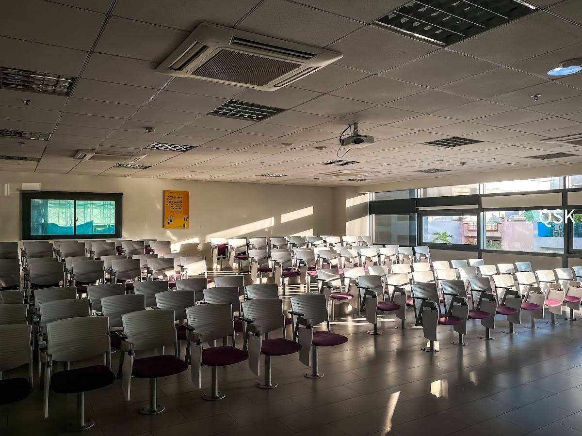 Hoa Sen University photo 5