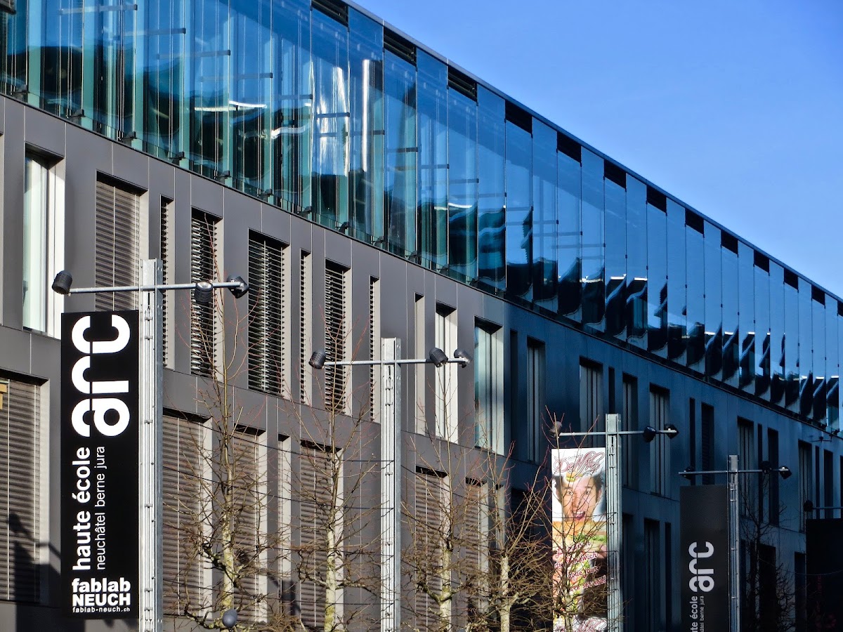 Haute Ecole Arc photo 2