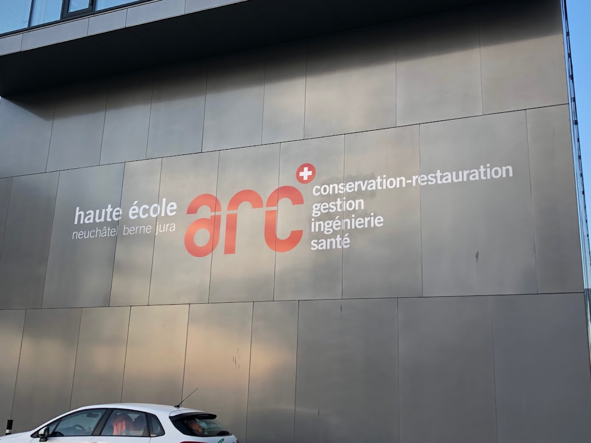 Haute Ecole Arc photo 4