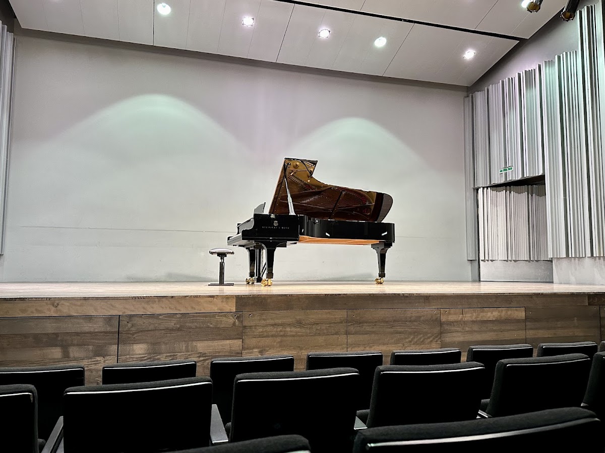 Haute Ecole Arc photo 5