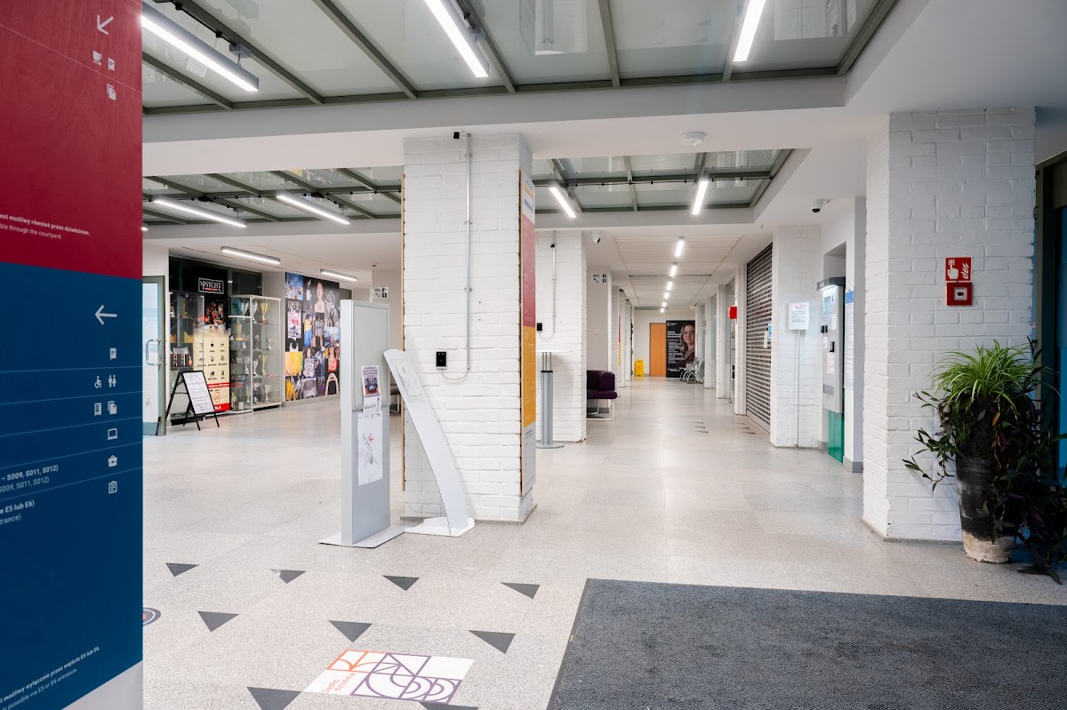 University of Social Sciences and Humanities photo 3