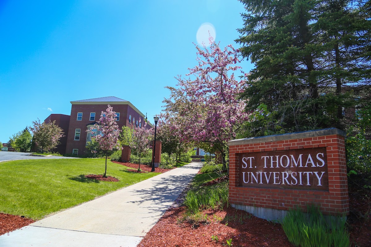 St. Thomas University photo 3