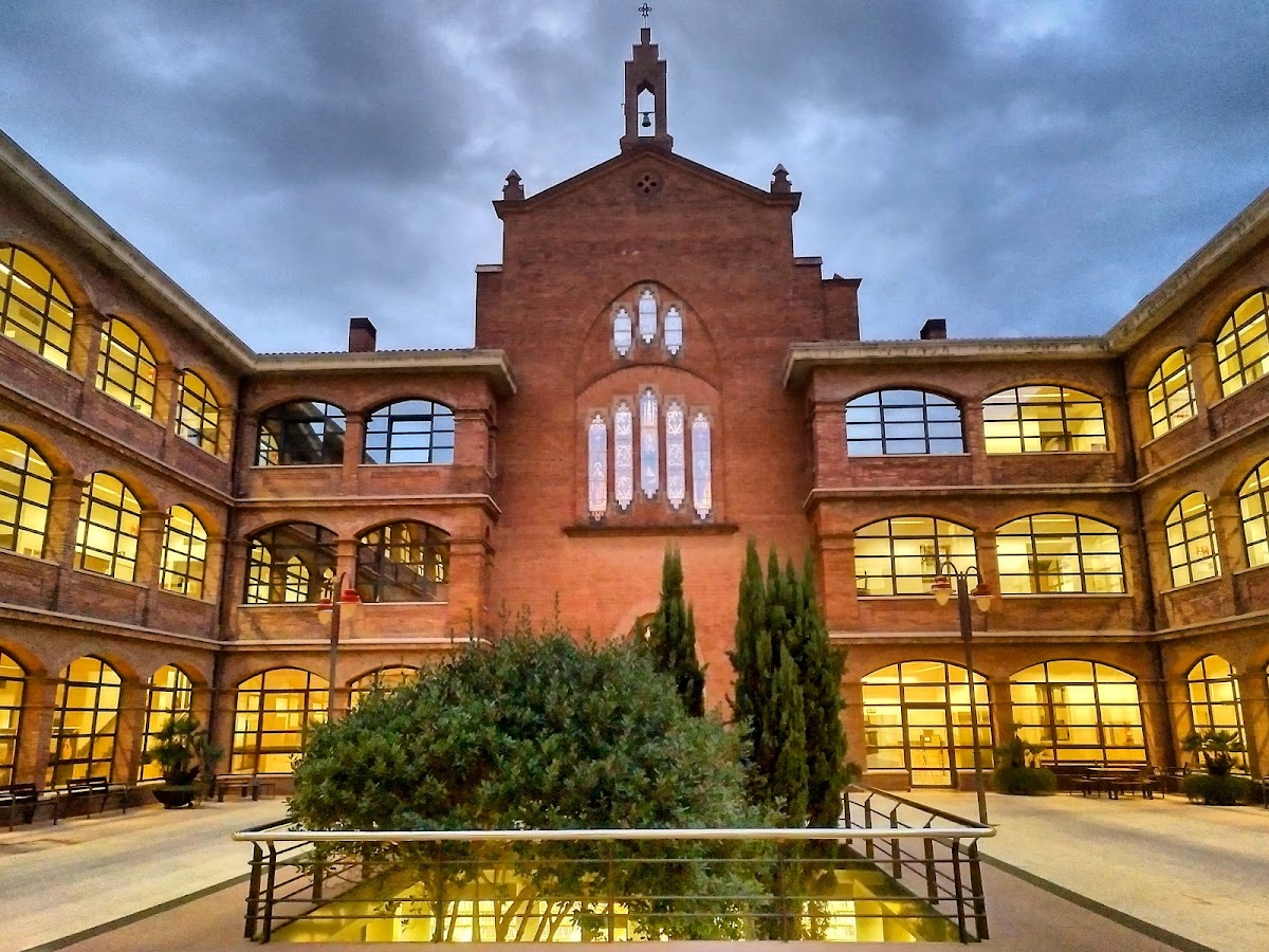 Abat Oliba CEU University photo 5