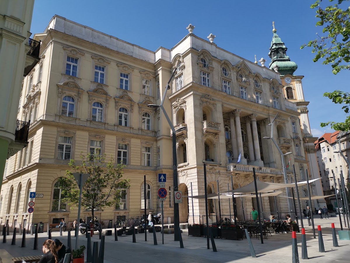 Eötvös Loránd University photo 2