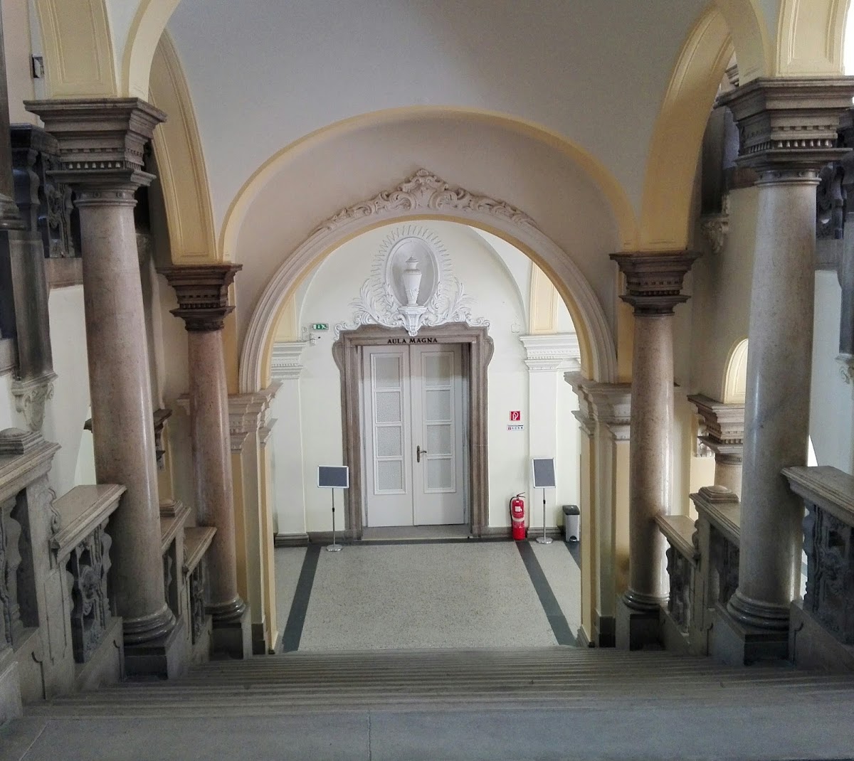 Eötvös Loránd University photo 7