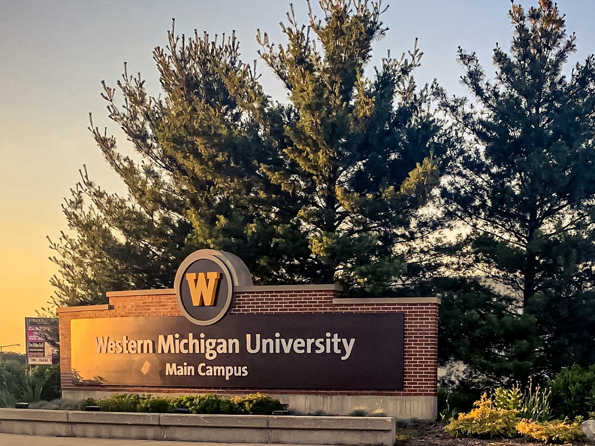 Western Michigan University photo 7