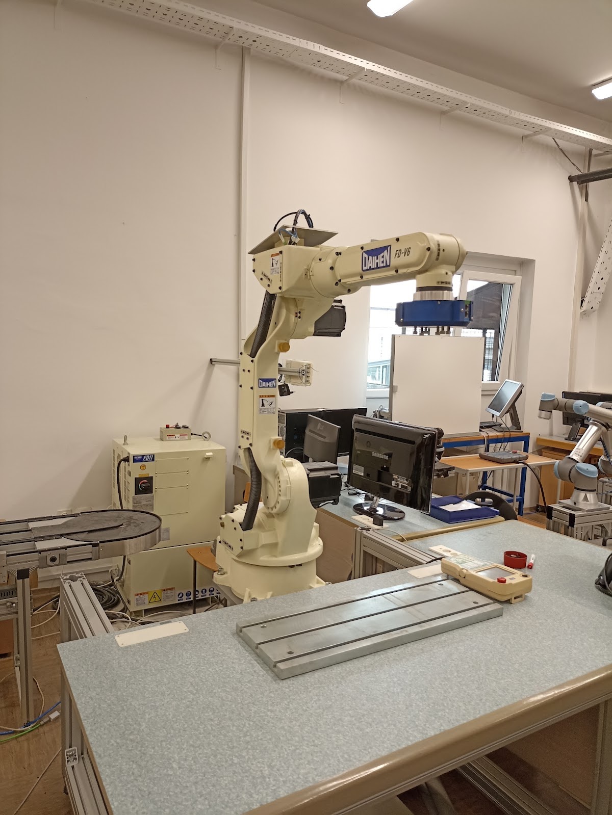 Faculty of Electrical Engineering and Computer Science, University of Maribor photo 7