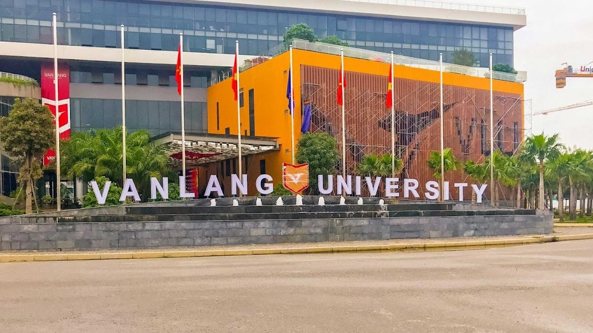 Van Lang University photo 1