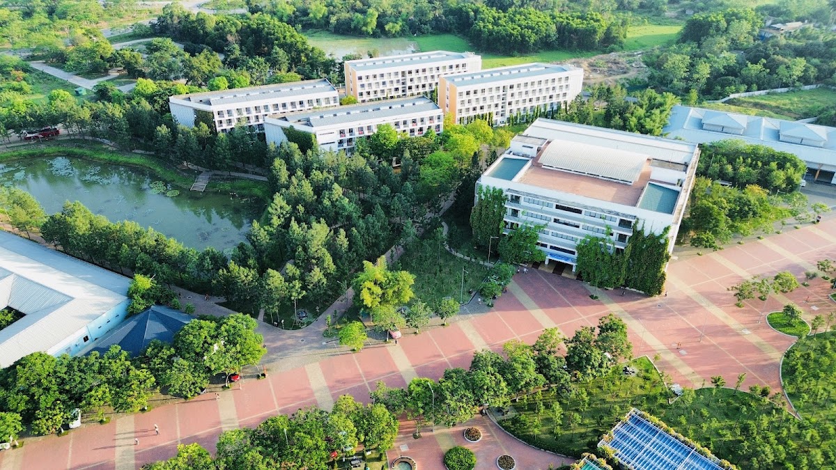 FPT University photo 1