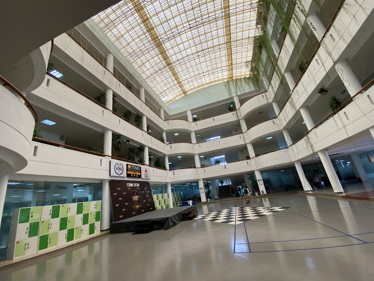 FPT University photo 5