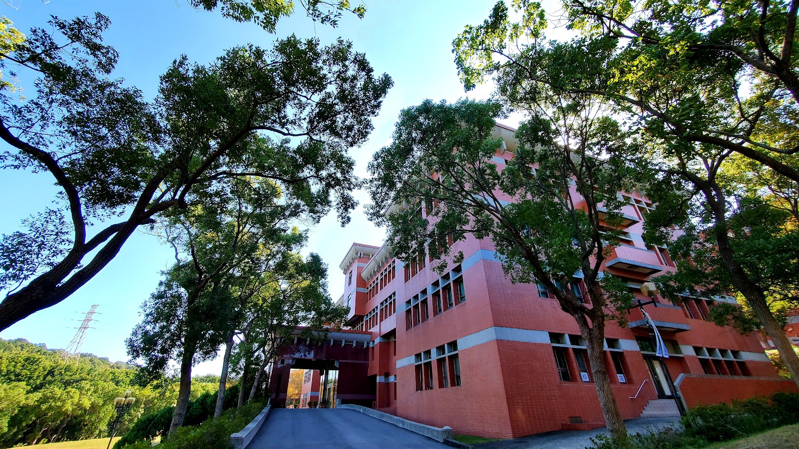 Hsuan Chuang University