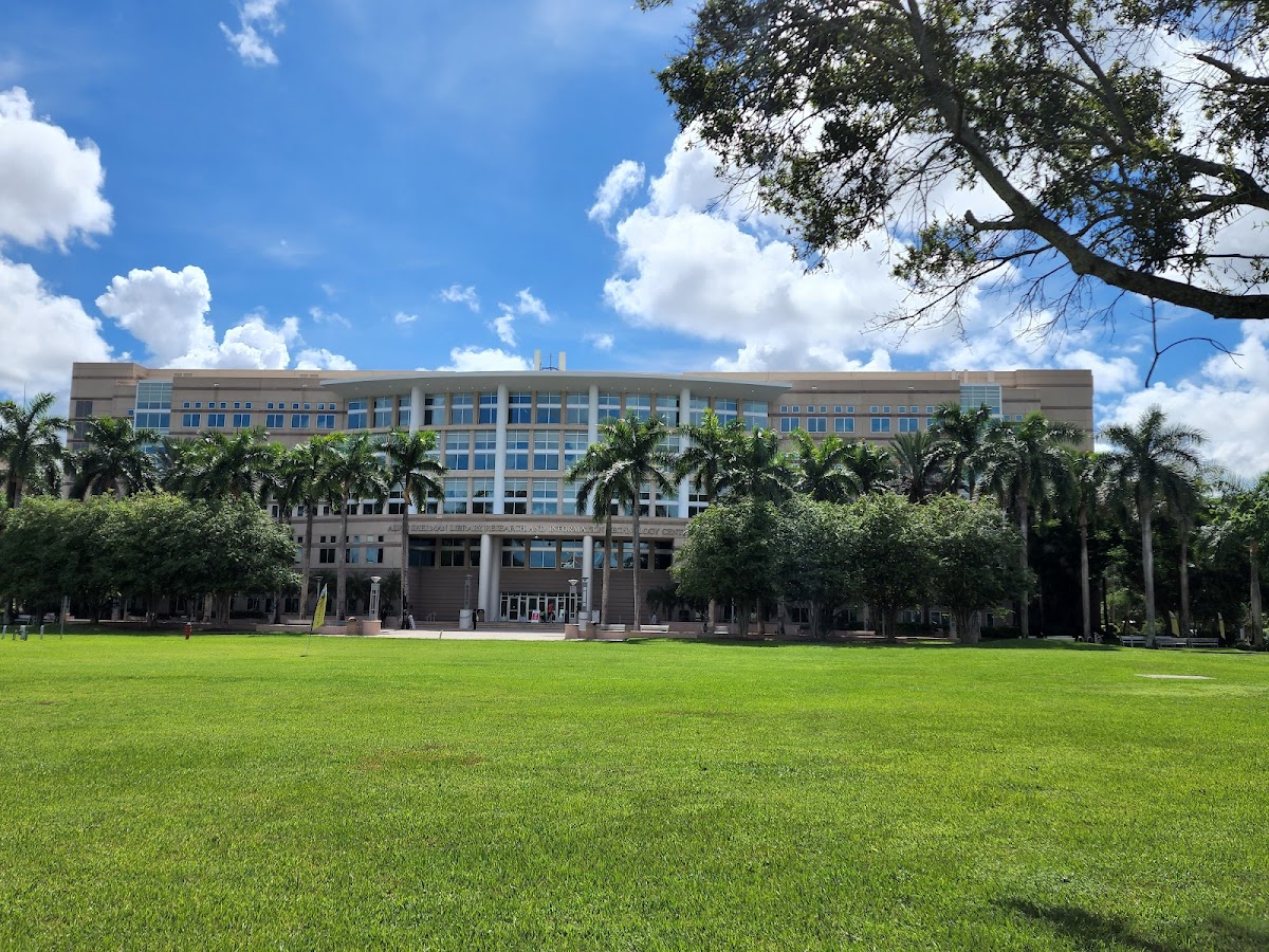Nova Southeastern University photo 5