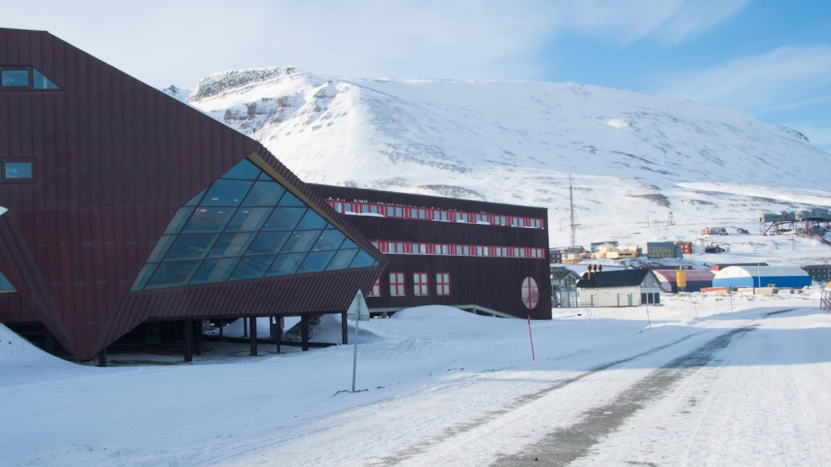 The Arctic University Centre for Svalbard (UNIS) photo 1