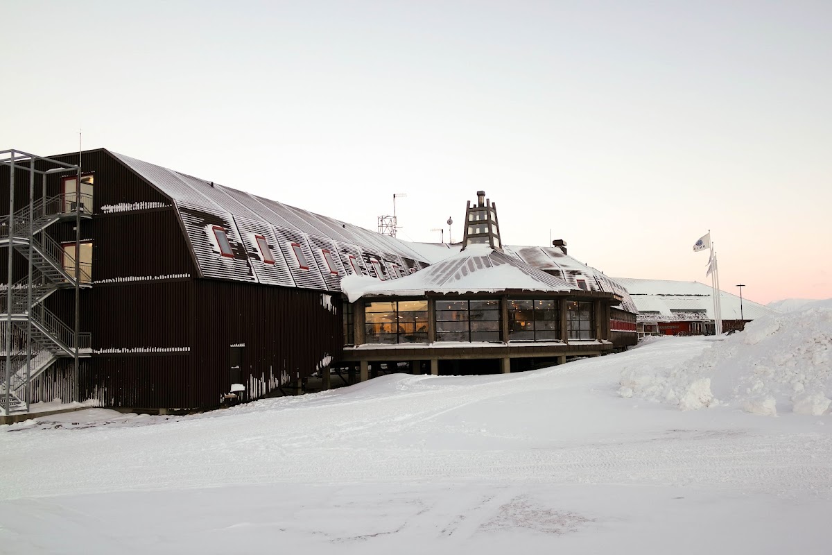 The Arctic University Centre for Svalbard (UNIS) photo 4