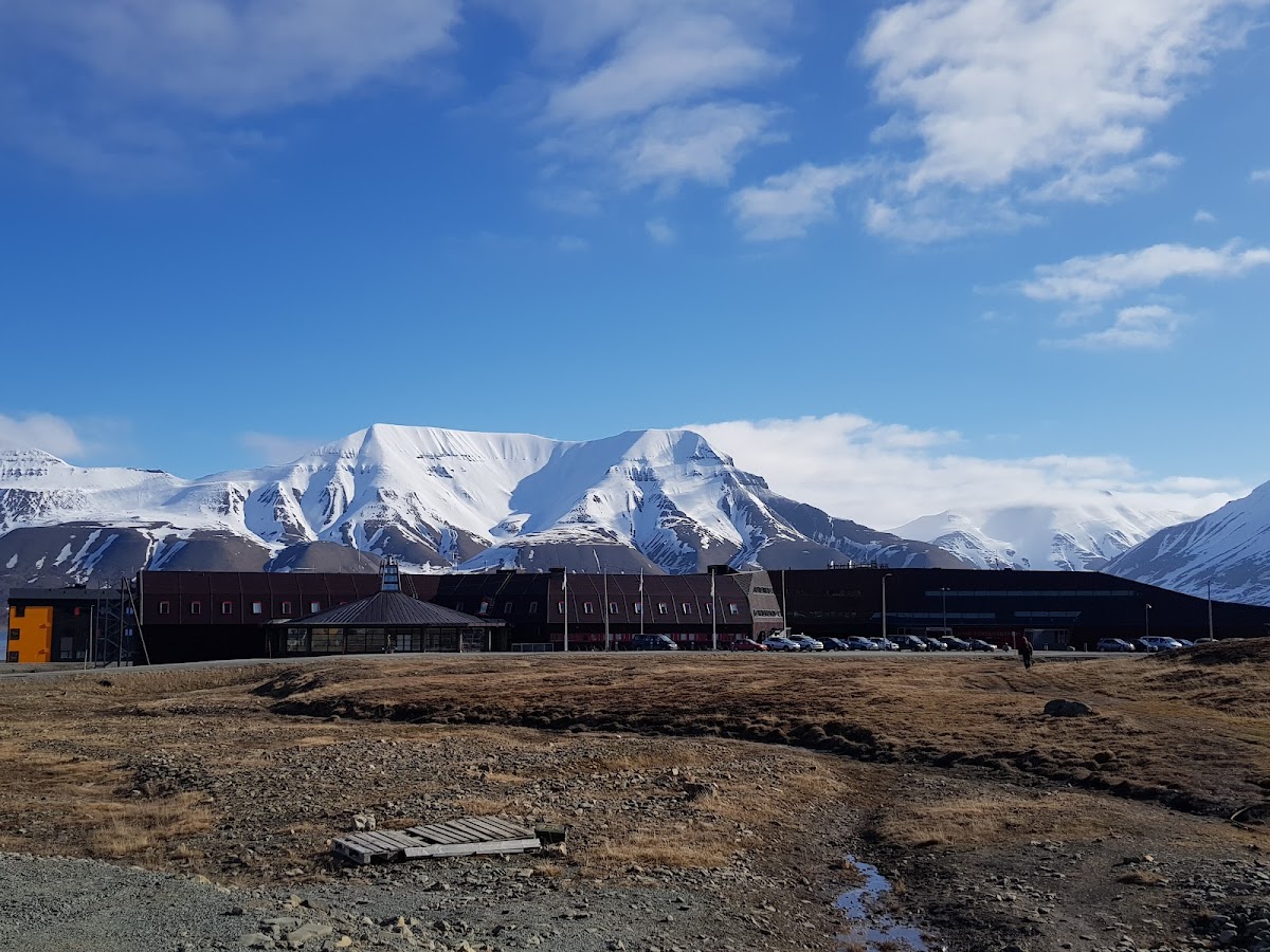 The Arctic University Centre for Svalbard (UNIS) photo 5