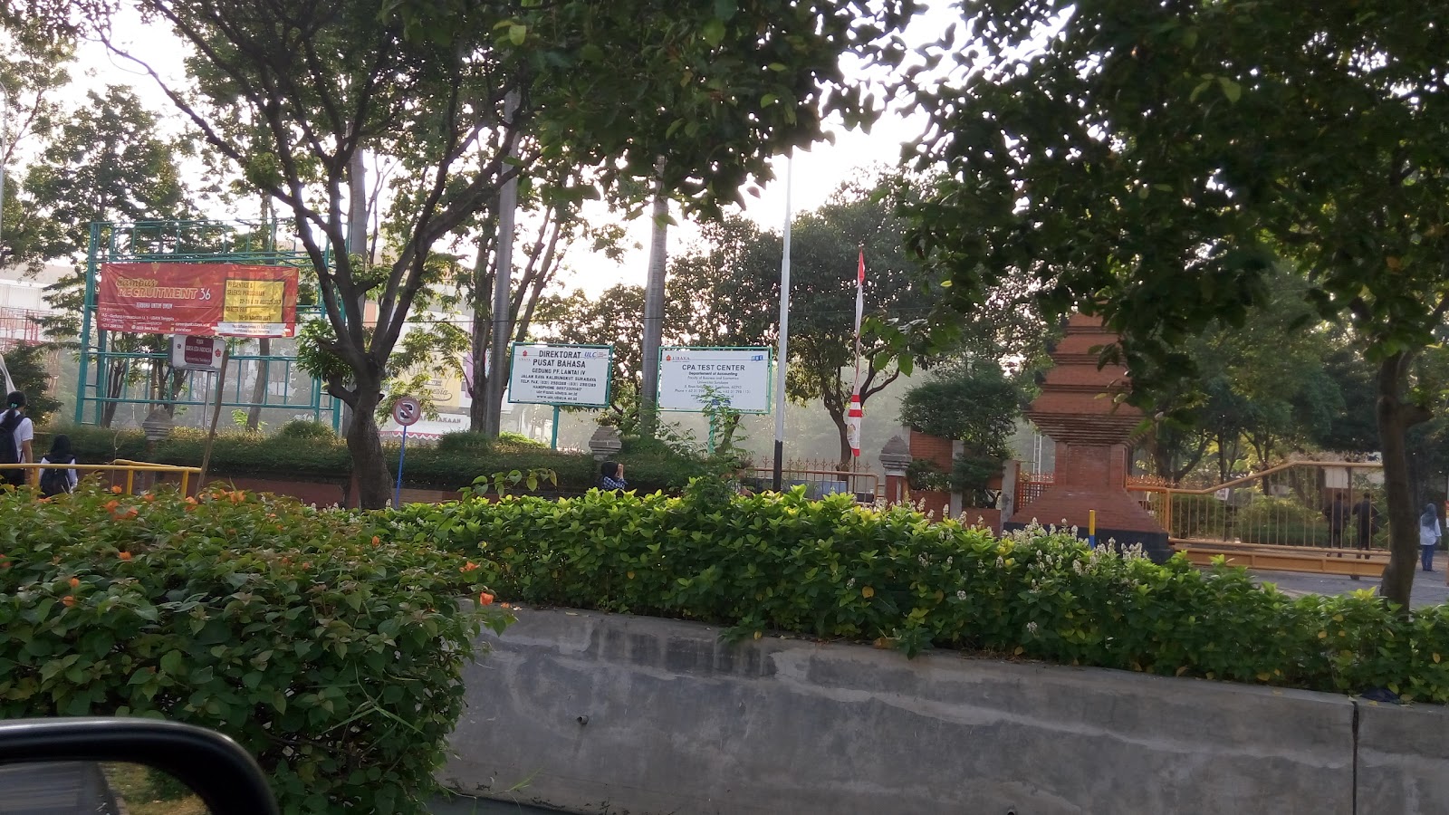 Universitas Surabaya