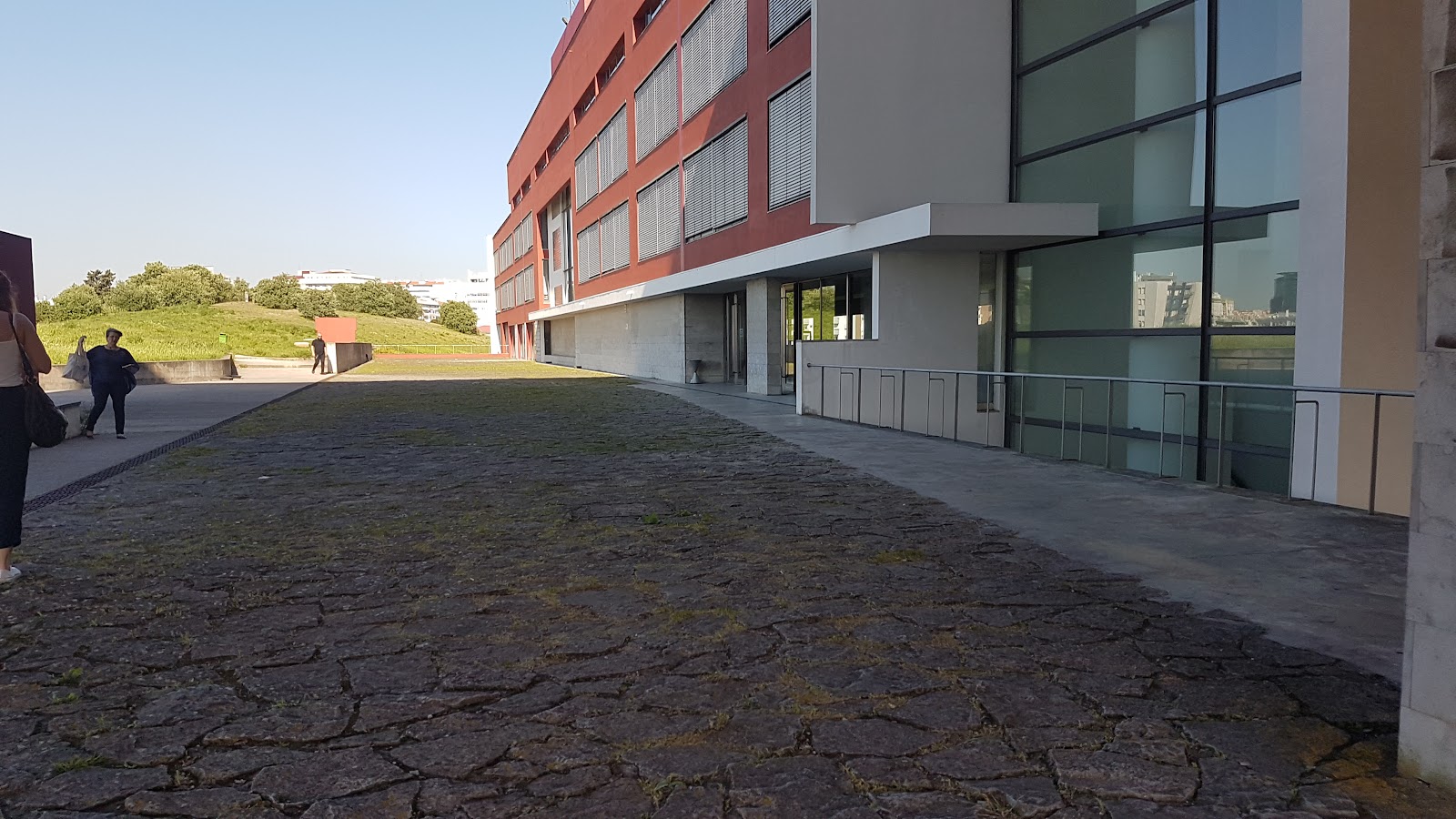 Escola Superior de Comunicação Social