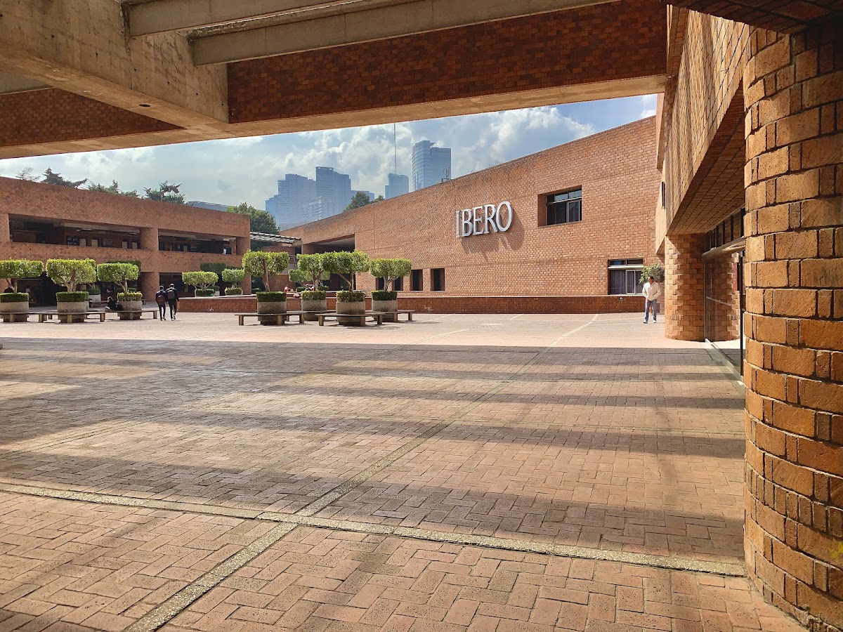 Ibero-American University photo 2