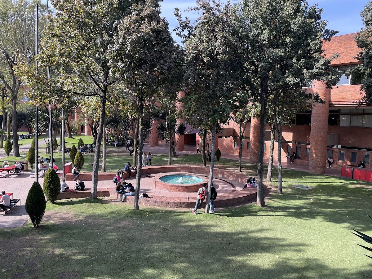Ibero-American University photo 8