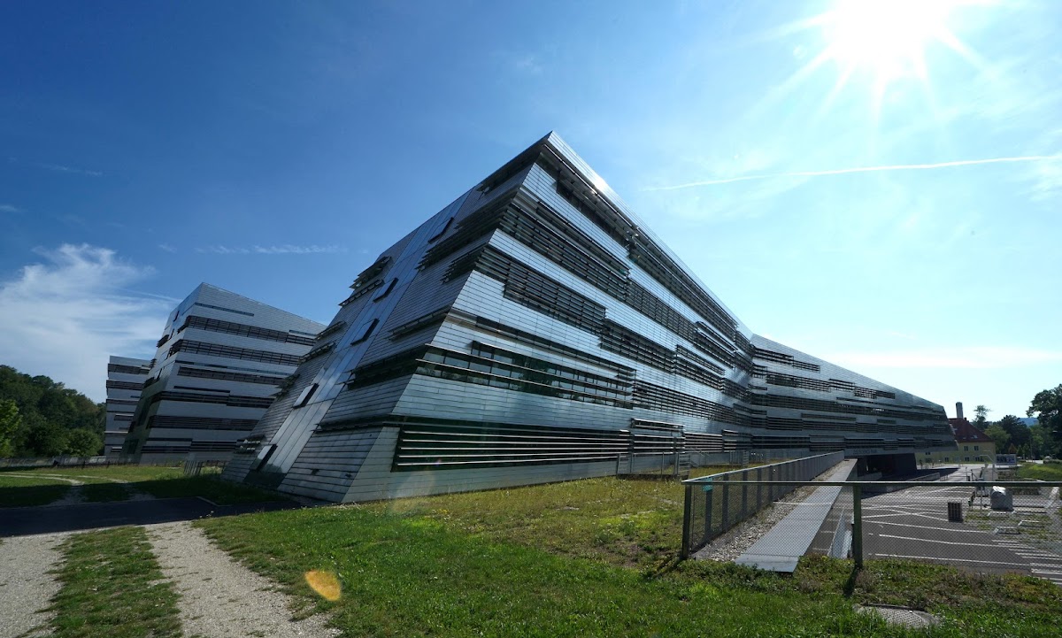 Johannes Kepler University Linz photo 1