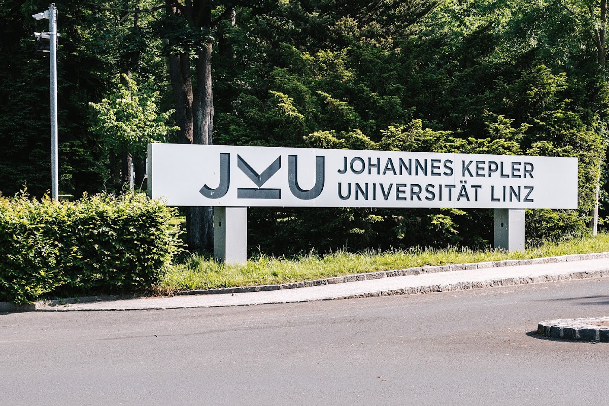 Johannes Kepler University Linz photo 2