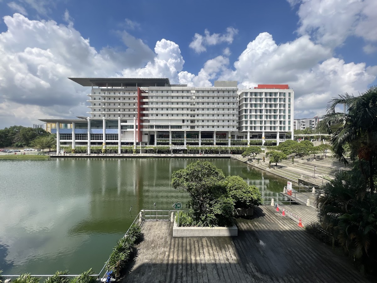 Taylor's University photo 6