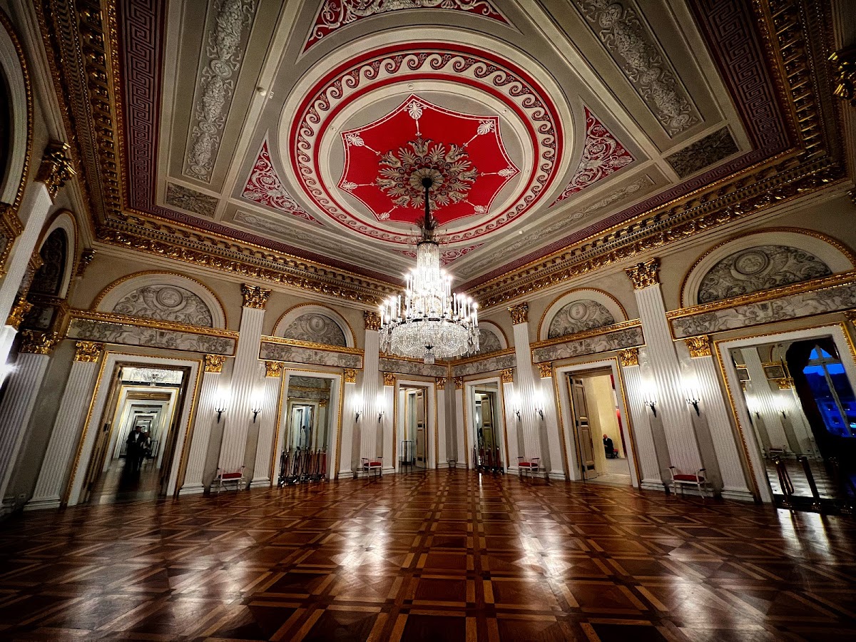 Bayerische Staatsoper photo 3