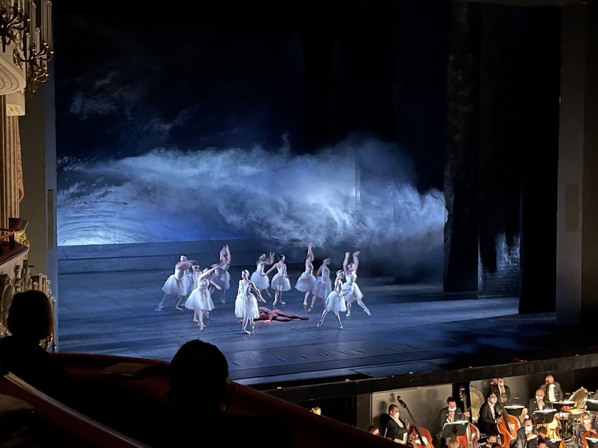 Bayerische Staatsoper photo 4