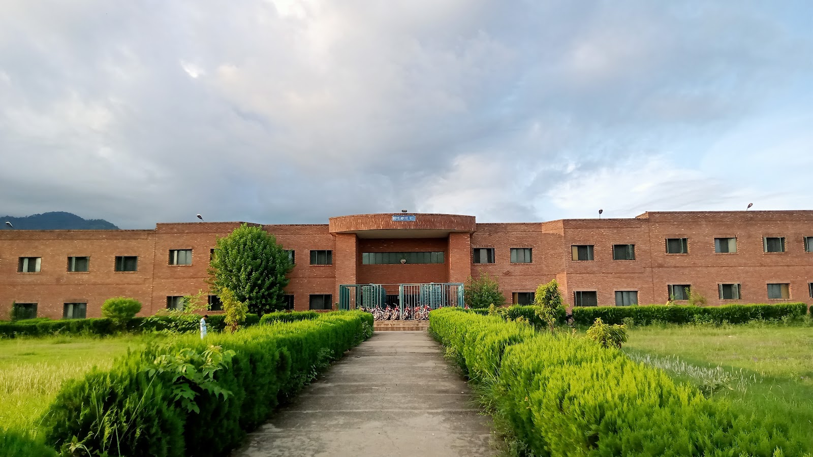 Quaid-i-Azam University