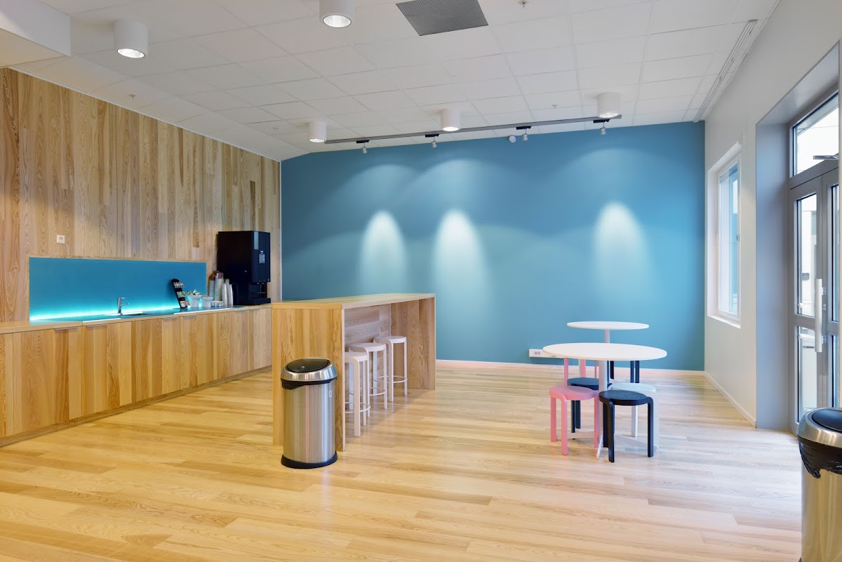 IHM Business School photo 3