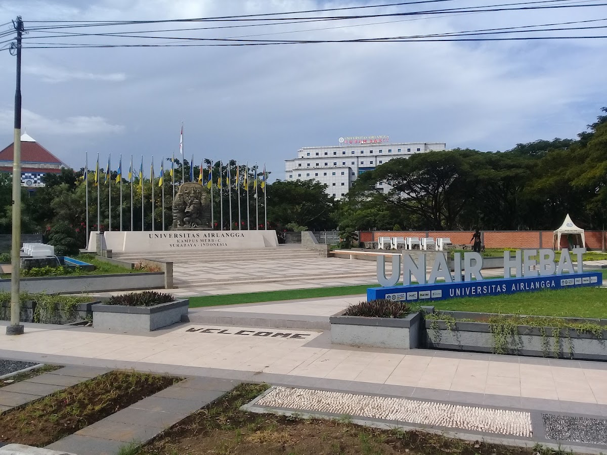 Airlangga University photo 3